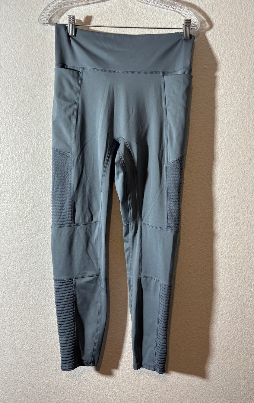 Fabletics Size XXL / 1X Gray Pull-On Athleisure Active Leggings w/ Pockets